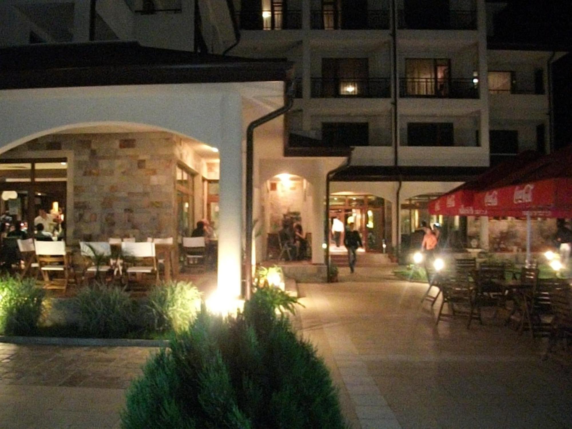 Hotel Park Karnobat Kültér fotó