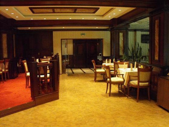 Hotel Park Karnobat Kültér fotó
