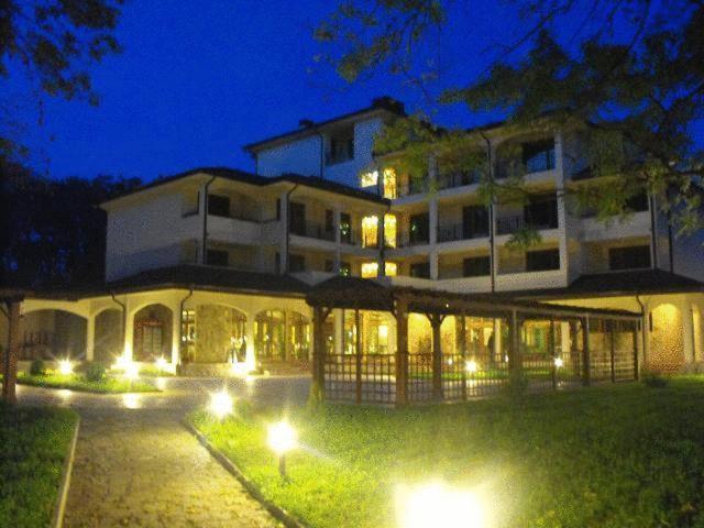 Hotel Park Karnobat Kültér fotó