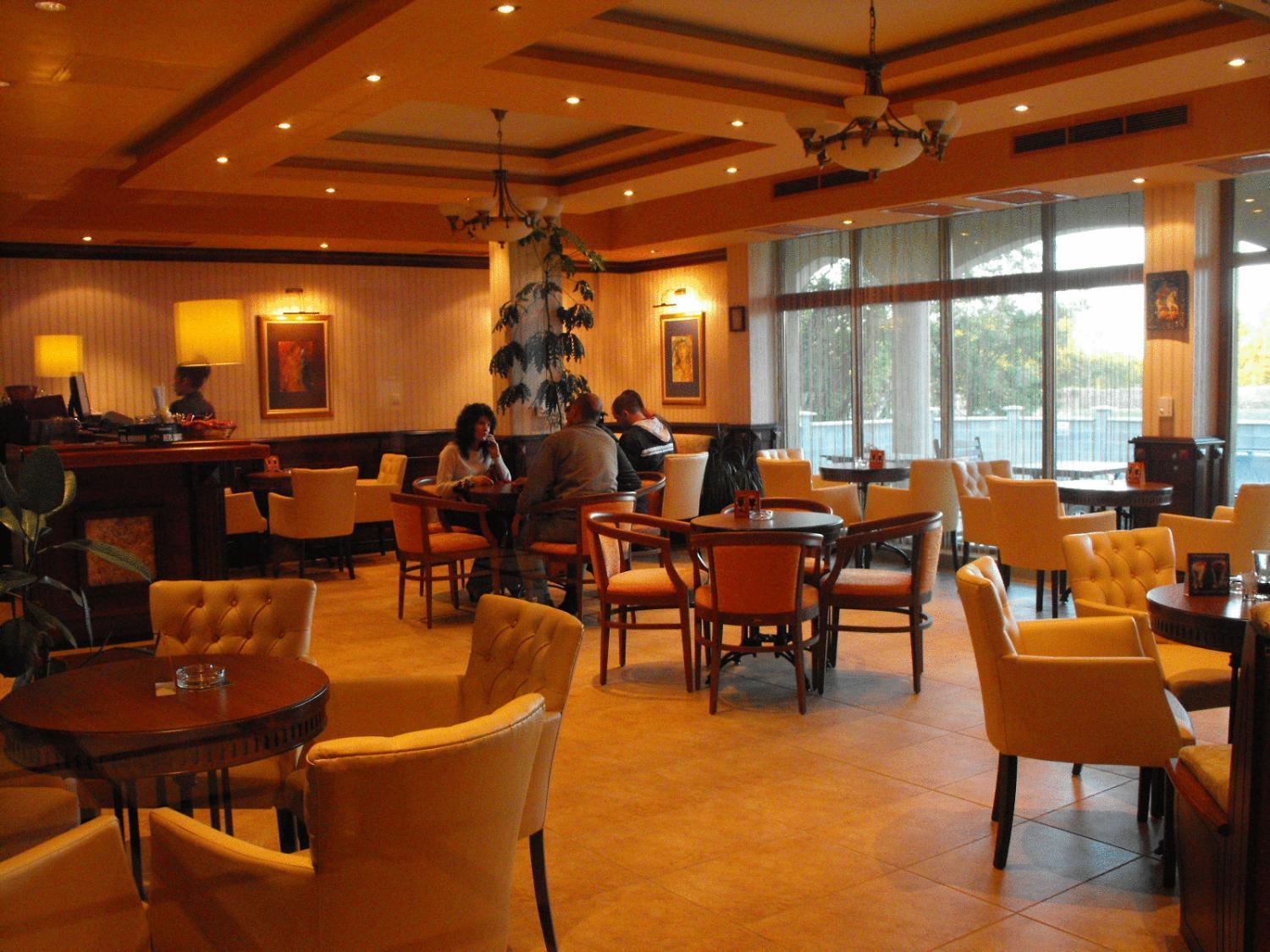 Hotel Park Karnobat Kültér fotó