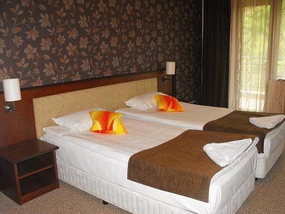 Hotel Park Karnobat Kültér fotó