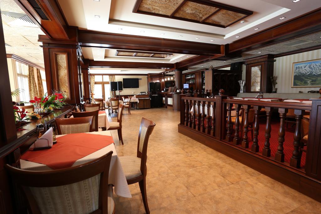 Hotel Park Karnobat Kültér fotó